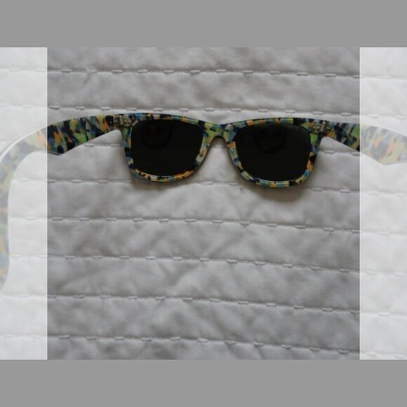 Ray Ban Wayfarer Special Edition Sunglasses - Picture 12 of 12